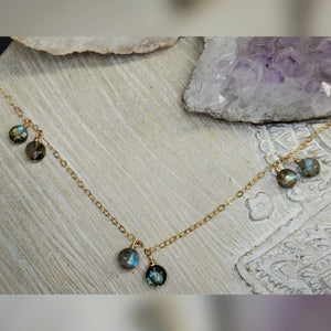 Stone cluster Choker