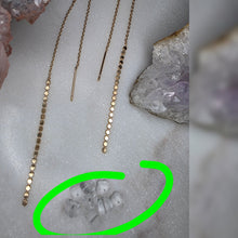 Dot chain threader Earrings