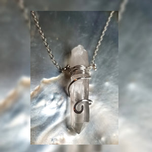 Swirl wrapped crystal necklace
