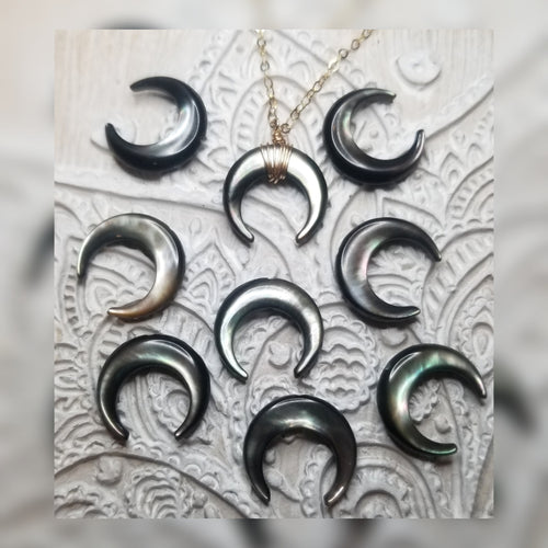 Grey Mother of Pearl necklace