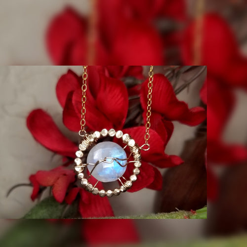Dot circle Moonstone necklace