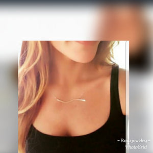 Hammered Simple Wave Bar Necklace