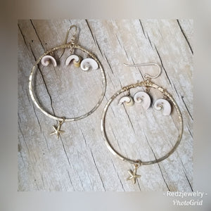 Curly shell Hoops