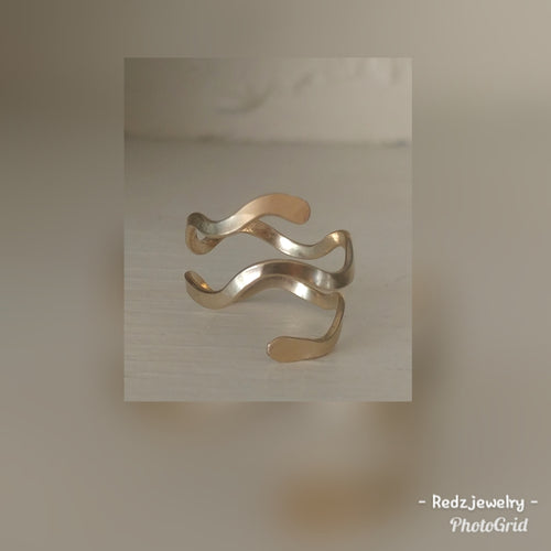Simple Swirl Ring