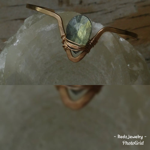 V Stone Cuff Bracelet