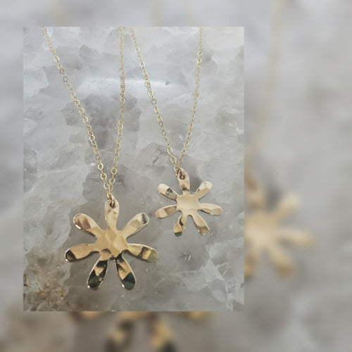 Daisy necklace