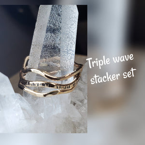 Triple wave stacker ring set